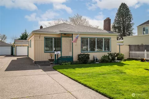 2769 NW Nichols Blvd, Longview, WA 98632
