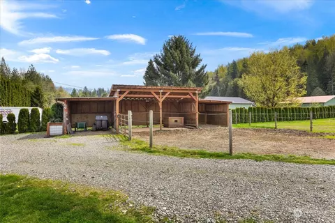 Exterior - 35124 Mann Rd, Sultan, WA 98294 photo 9 of 12