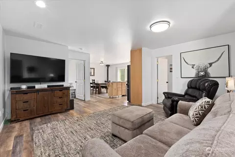 Living - 35124 Mann Rd, Sultan, WA 98294 photo 3 of 4