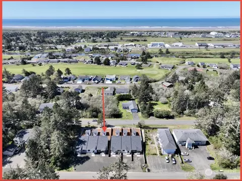 611 Sunset Ave NE, Ocean Shores, WA 98569