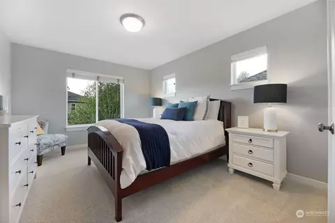 Bedroom - 16730 39th Ave SE, Bothell, WA 98012 photo 4 of 6