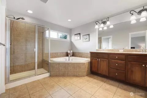 Bath - 16730 39th Ave SE, Bothell, WA 98012 photo 2 of 5