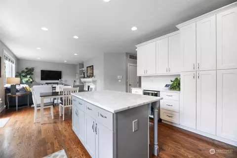 Kitchen - 16730 39th Ave SE, Bothell, WA 98012 photo 4 of 4