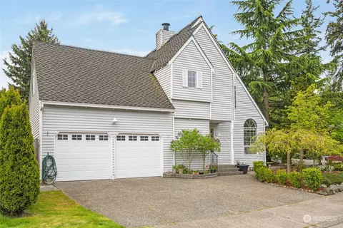 957 16th Ct, Mukilteo, WA 98275