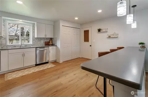 Kitchen - 17512 6th Ave E, Spanaway, WA 98387 photo 4 of 4