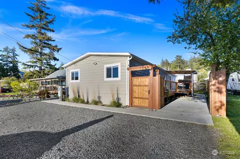 4814 Olympic Dr, Ferndale, WA 98248