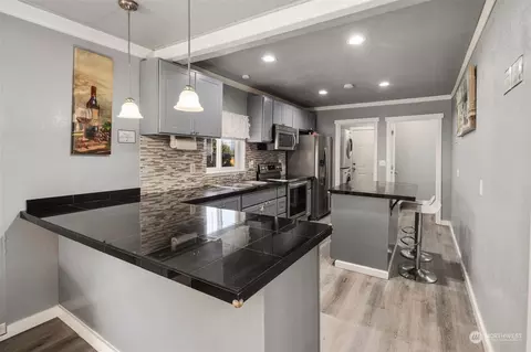 Kitchen - 1611 Walnut St, Everett, WA 98201 photo 3 of 9