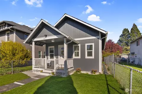 Exterior - 1611 Walnut St, Everett, WA 98201 photo 5 of 15