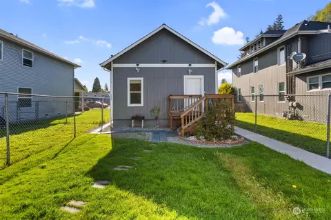 Exterior - 1611 Walnut St, Everett, WA 98201 photo 13 of 15