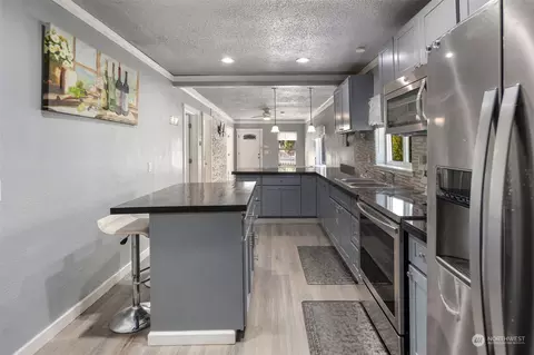 Kitchen - 1611 Walnut St, Everett, WA 98201 photo 8 of 9