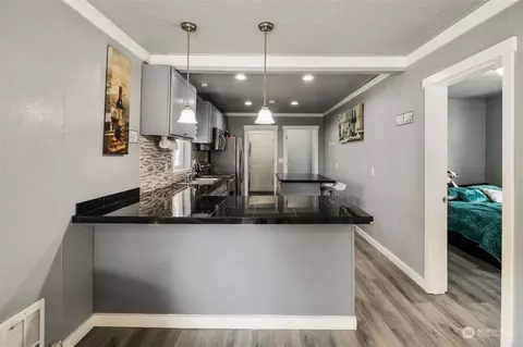 Kitchen - 1611 Walnut St, Everett, WA 98201 photo 2 of 9