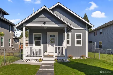 Exterior - 1611 Walnut St, Everett, WA 98201 photo 2 of 15