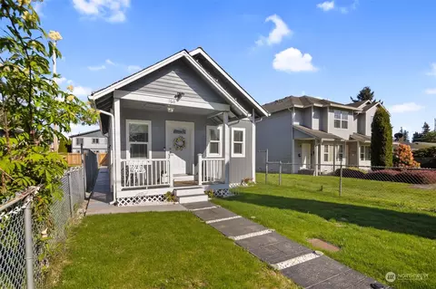 Exterior - 1611 Walnut St, Everett, WA 98201 photo 4 of 15