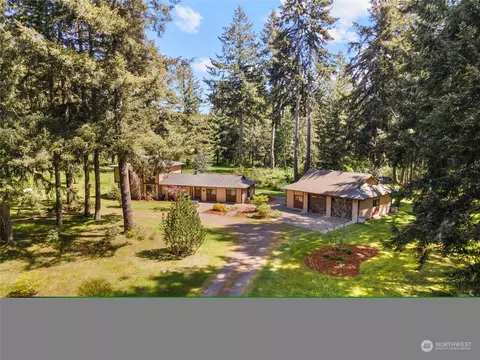 12714 Pless Rd SE, Rainier, WA 98576
