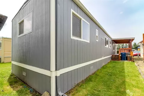 210 37th St SE #28, Auburn, WA 98002
