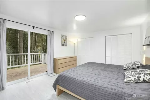 Bedroom - 23221 53rd Ave SE, Bothell, WA 98021 photo 2 of 3