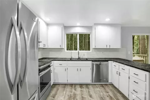 Kitchen - 23221 53rd Ave SE, Bothell, WA 98021 photo 1 of 5