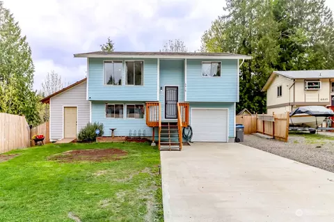 6818 E Cascade Dr, Port Orchard, WA 98366