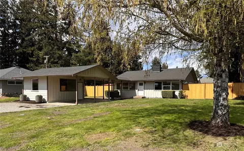 10819 8th St E, Edgewood, WA 98372