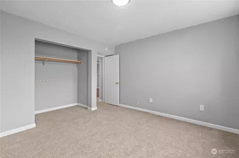 Bedroom - 1466 Franklin St, Enumclaw, WA 98022 photo 6 of 6