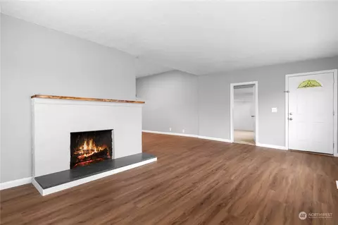 Bedroom - 1466 Franklin St, Enumclaw, WA 98022 photo 1 of 6
