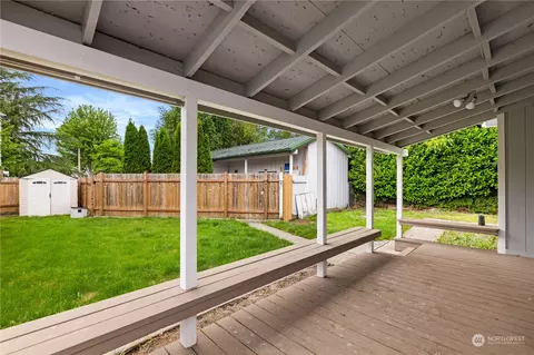 Exterior - 1466 Franklin St, Enumclaw, WA 98022 photo 4 of 10