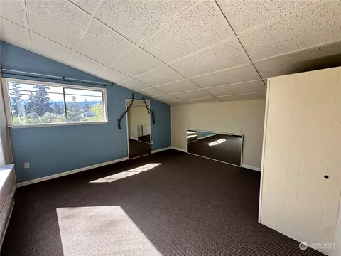 Bedroom - 51 E Runnion Rd, Sequim, WA 98382 photo 4 of 5