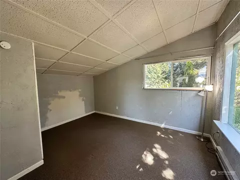 Bedroom - 51 E Runnion Rd, Sequim, WA 98382 photo 3 of 5
