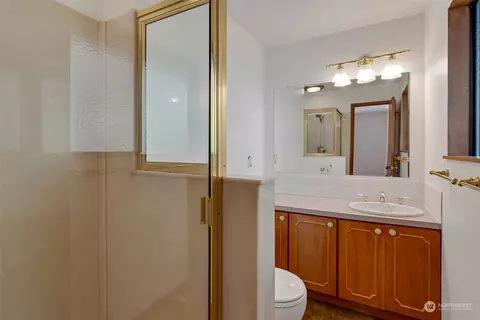 Bath - 23331 19th Pl W, Bothell, WA 98021 photo 1 of 3