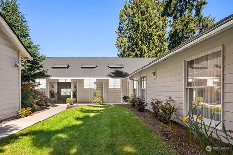3350 97th Ave SE, Mercer Island, WA 98040