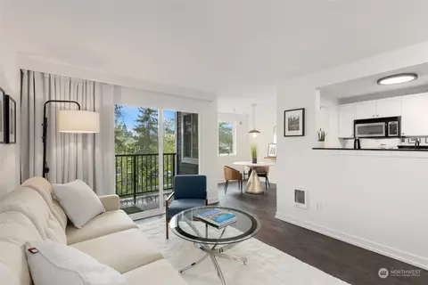 14206 NE 181st Pl #L205, Woodinville, WA 98072
