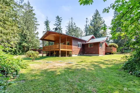 1973 Coyote Ln, Bellingham, WA 98226