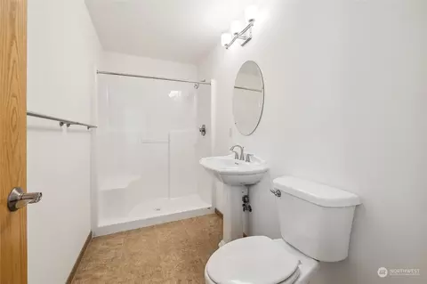 Bath - 40429 228th Ave SE, Enumclaw, WA 98022 photo 4 of 4