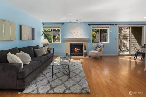 8240 126th Ave NE #A102, Kirkland, WA 98033