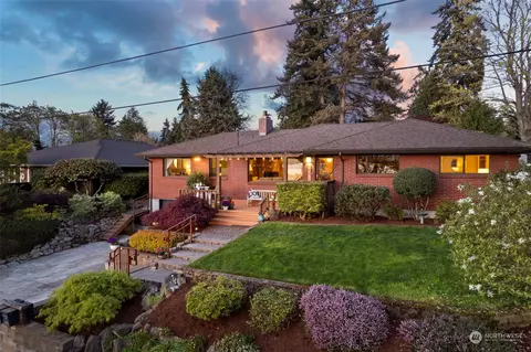 18240 8th Ave SW, Normandy Park, WA 98166