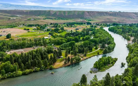 750 Yakima River Dr, Ellensburg, WA 98926