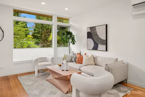 Living - 1532 15th Ave E, Seattle, WA 98112 photo 2 of 4