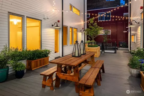 Exterior - 1532 15th Ave E, Seattle, WA 98112 photo 8 of 9
