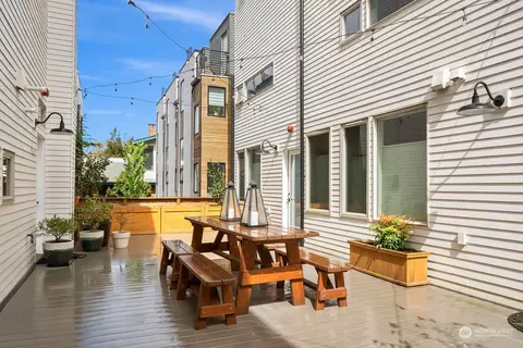 Exterior - 1532 15th Ave E, Seattle, WA 98112 photo 6 of 9