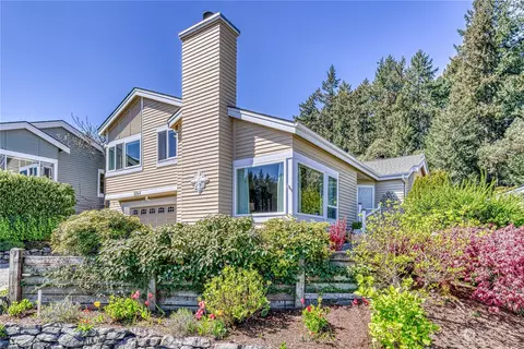 6864 Windlass Ln, Gig Harbor, WA 98335