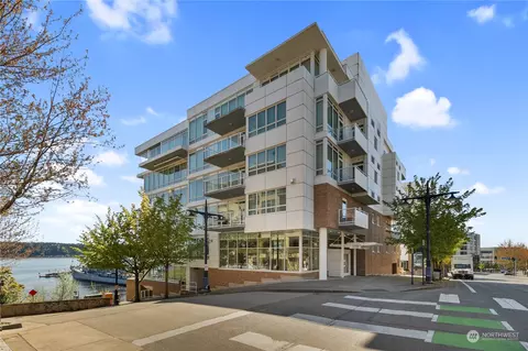 360 Washington Ave #304, Bremerton, WA 98337