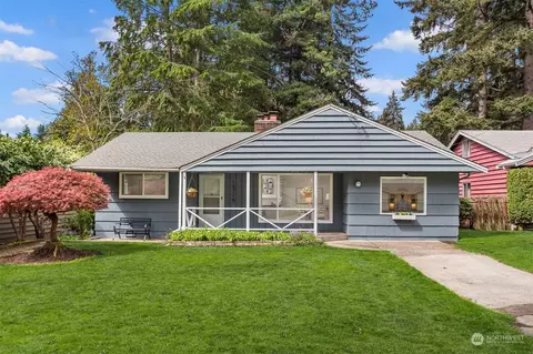 15715 Burke Ave N, Shoreline, WA 98133