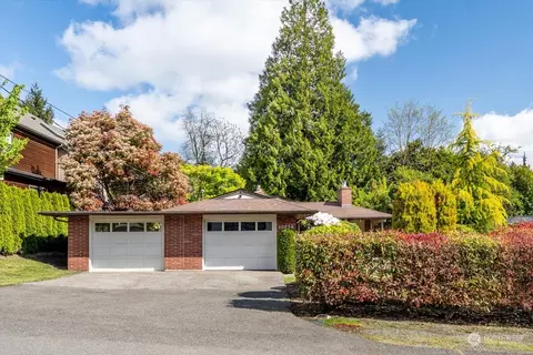 10254 NE 20th Pl, Bellevue, WA 98004