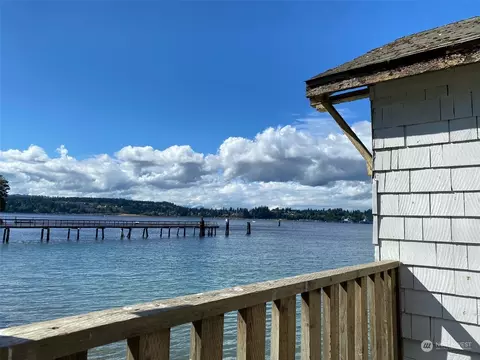 93 SW Bay St, Port Orchard, WA 98366