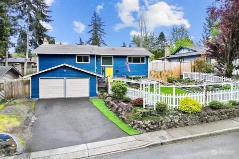 2016 Aberdeen Pl SE, Renton, WA 98055