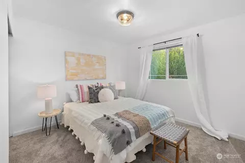 Bedroom - 513 211 Pl SE, Bothell, WA 98021 photo 1 of 5