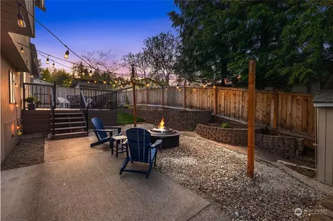 Exterior - 513 211 Pl SE, Bothell, WA 98021 photo 10 of 17