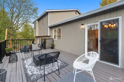 Exterior - 513 211 Pl SE, Bothell, WA 98021 photo 8 of 17