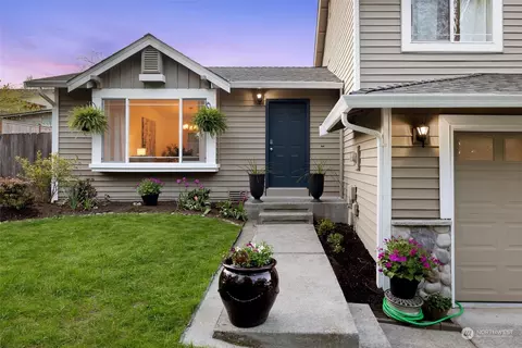 Exterior - 513 211 Pl SE, Bothell, WA 98021 photo 5 of 17