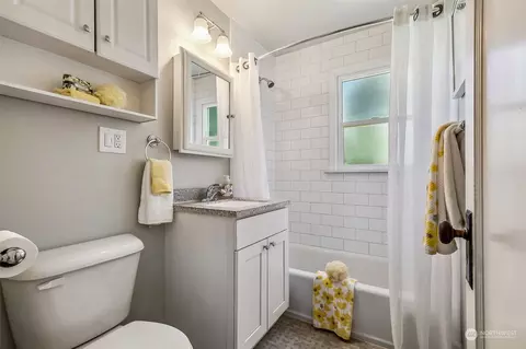 Bath - 929 E Temperance St, Kent, WA 98030 photo 1 of 1
